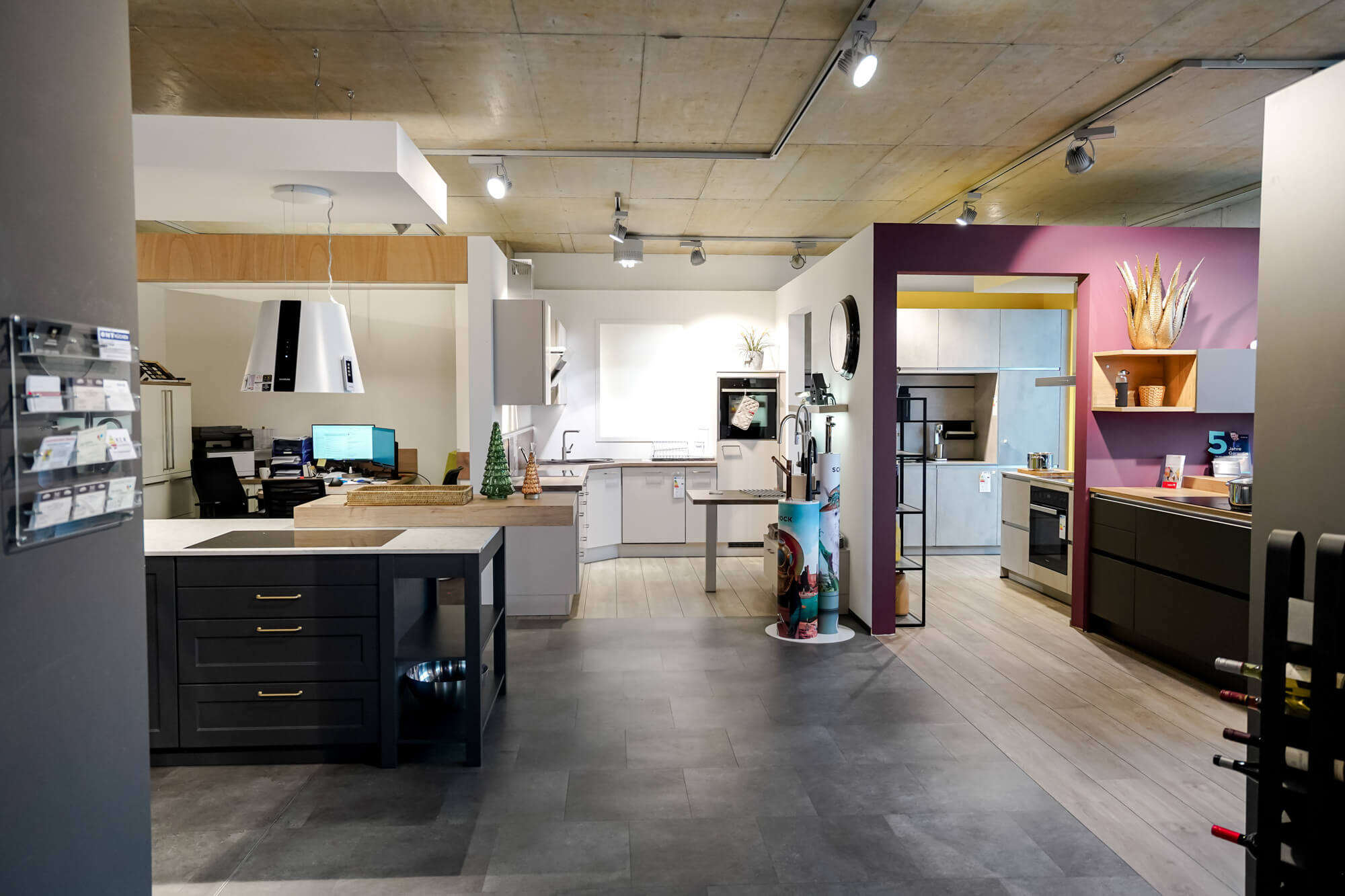 OMT Unser Kuechenstudio Kuechenausstellung