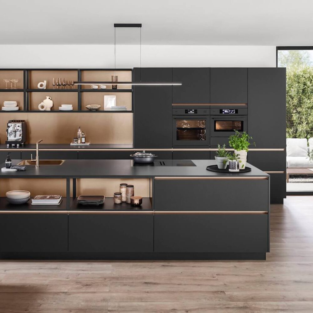 Nobilia Inselkueche Schwarz grifflos matt