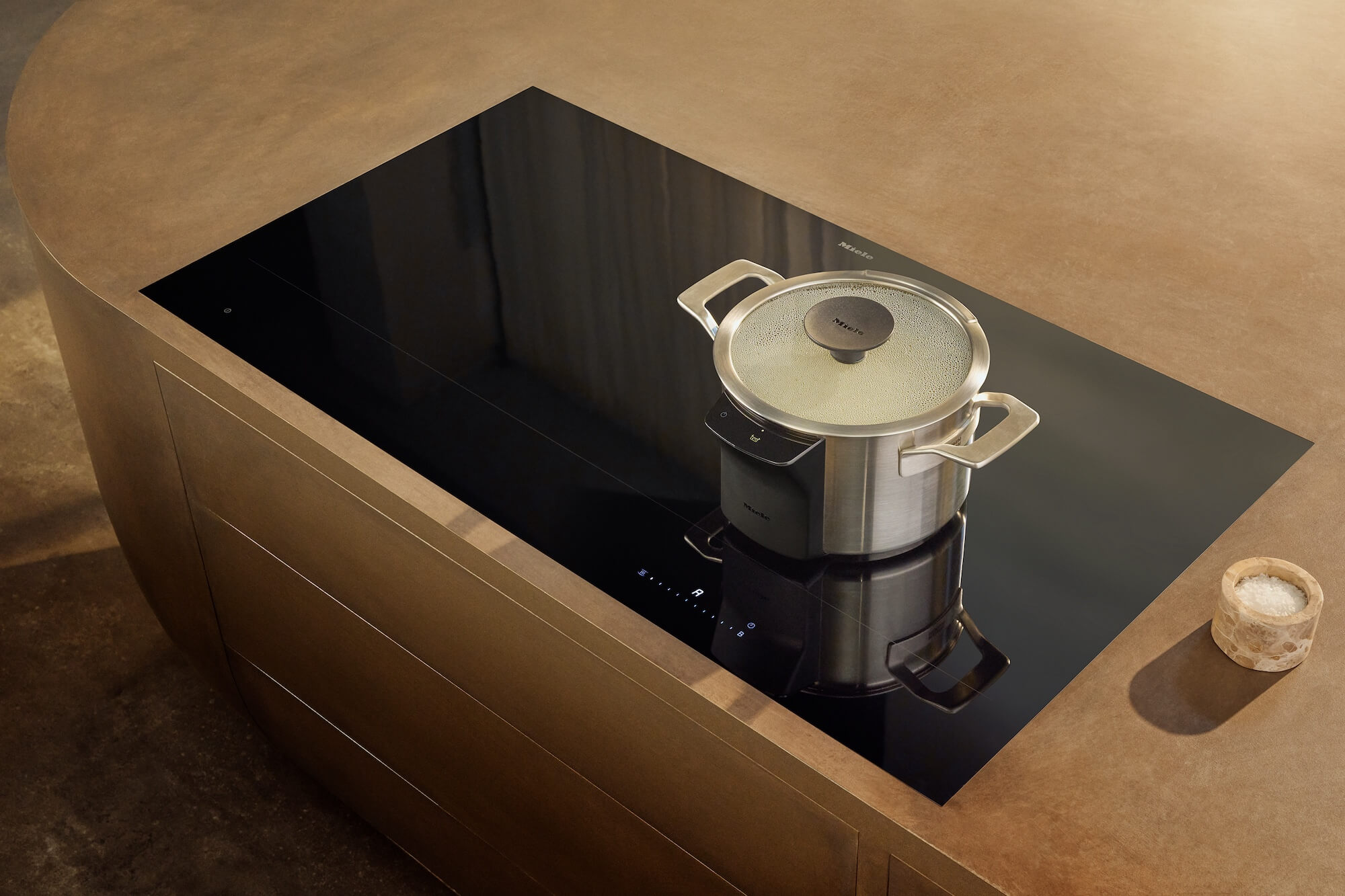 Miele-KM-8000-Induktionskochfeld