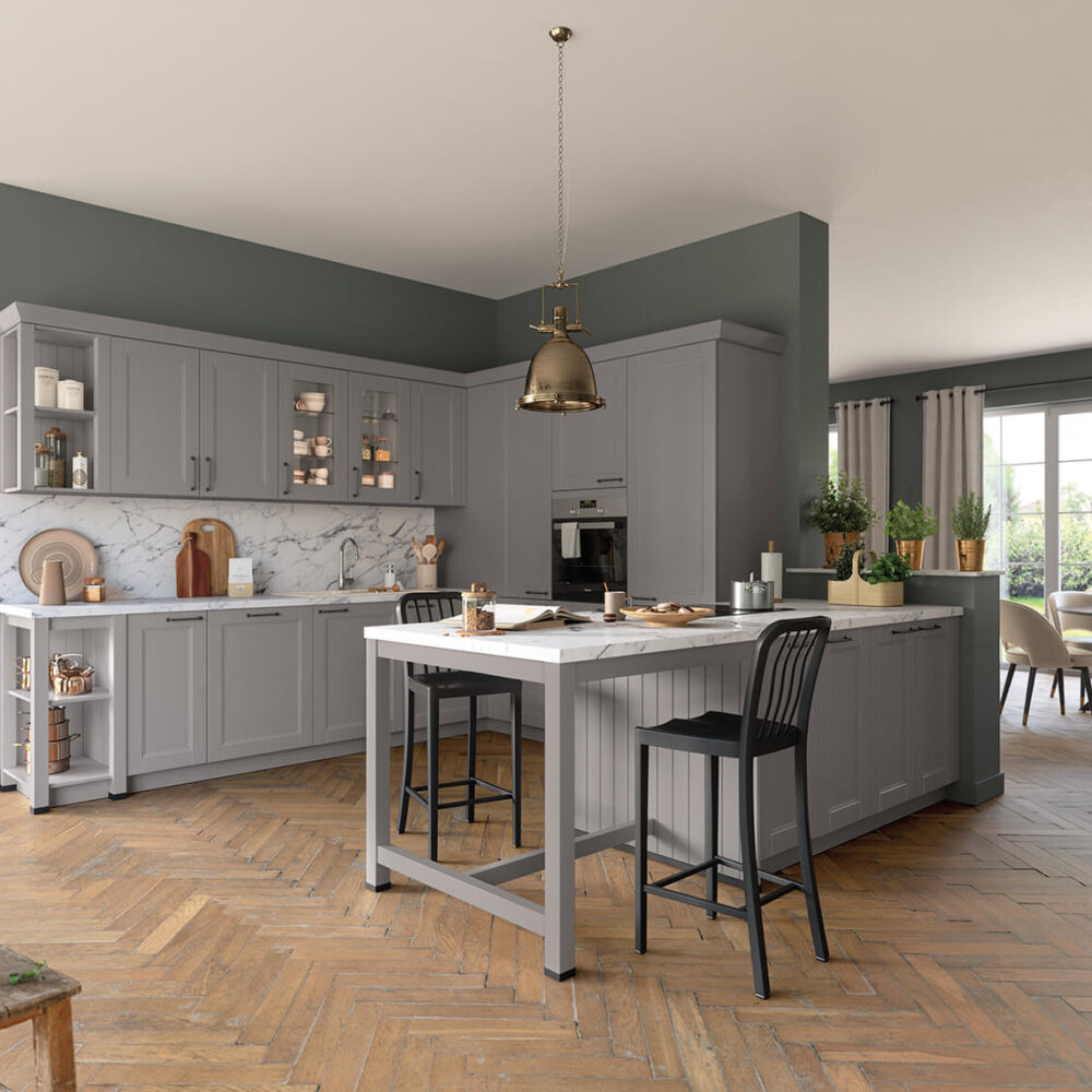 Schüller Landhausküche U-Form hellgrau