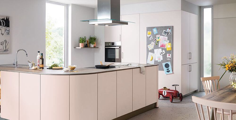 Schüller Moderne Küche L-Form Hellrosa