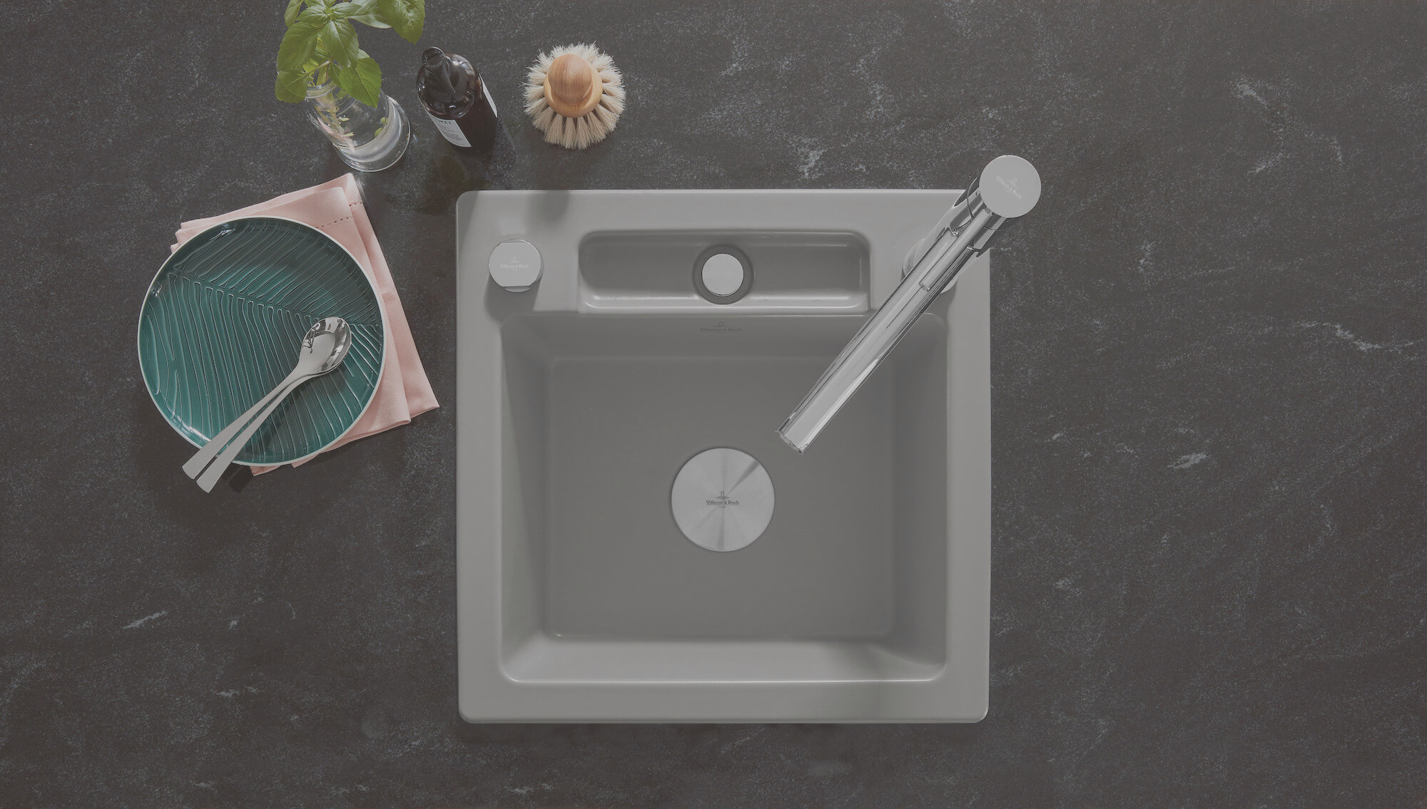 Villeroy-Boch-Siluet50-Einbeckenspuele-und-Armatur